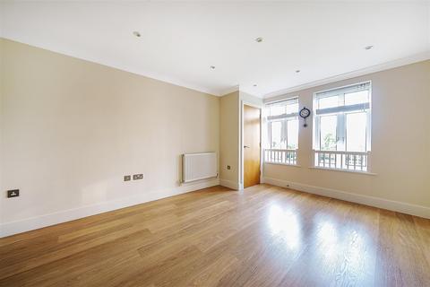 1 bedroom flat to rent, 42a Albany Park Road, Kingston Upon Thames KT2