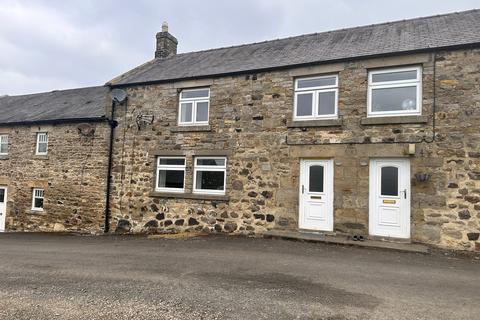 3 bedroom terraced house to rent, Colwell NE46