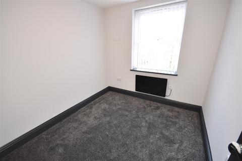 2 bedroom apartment to rent, Highfield Road, Rock Ferry