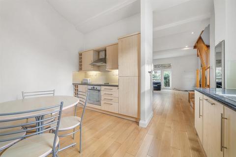 14 Regis Place, London, SW2 5RE