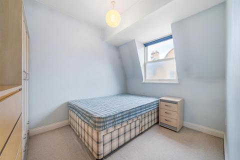 14 Regis Place, London, SW2 5RE