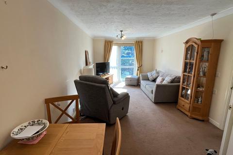1 bedroom retirement property for sale, Parkland Grove, Ashford TW15