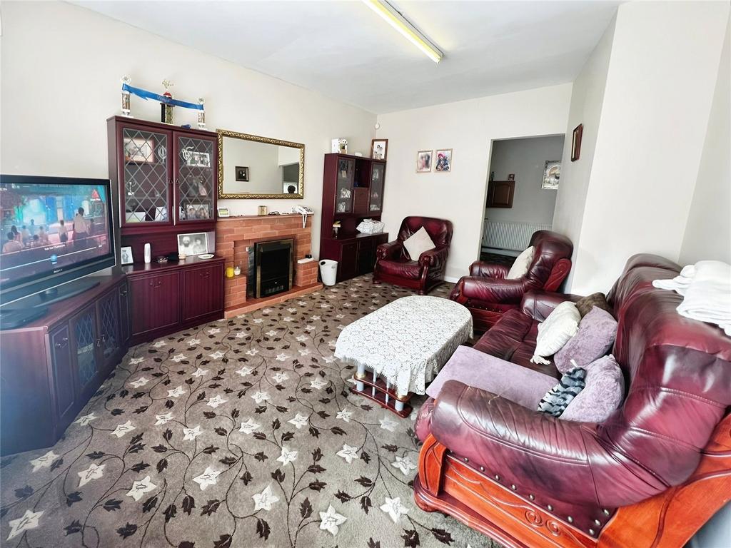 Fowler Street, Wolverhampton, West... 4 bed semidetached house for