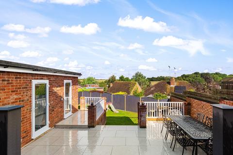 11 Lesley Close, Istead Rise, Gravesend, DA13 9JS