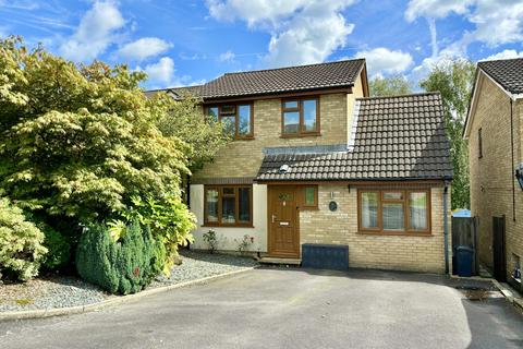 3 bedroom detached house for sale, Bryn Celyn, Pontardawe, Swansea.