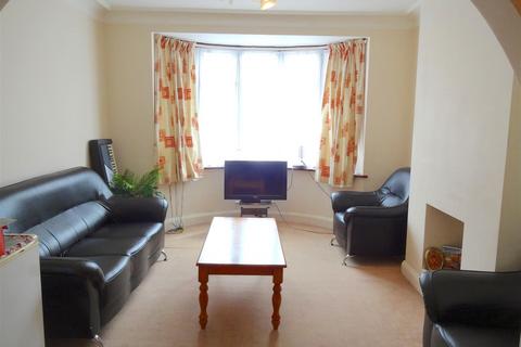 4 bedroom semi-detached house to rent, Milford Road, Middlesex UB1