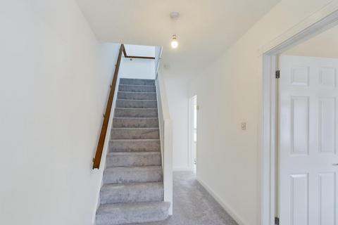 7 Derwent Way, Hornchurch, RM12 5HP