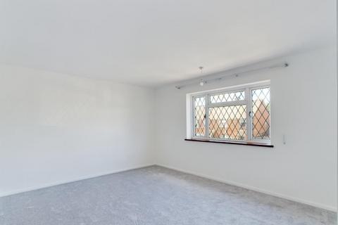 7 Derwent Way, Hornchurch, RM12 5HP