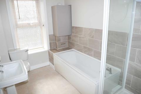 1 bedroom terraced house to rent, Springfield Road, Morley