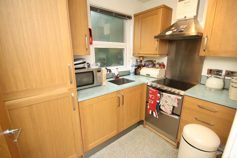 2 bedroom flat to rent, Harrogate Road, Leeds, West Yorkshire, UK, LS17