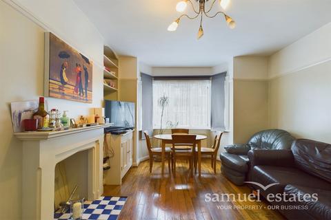 2 bedroom flat for sale, Ridley Court, Barrow Road, Streatham, SW16