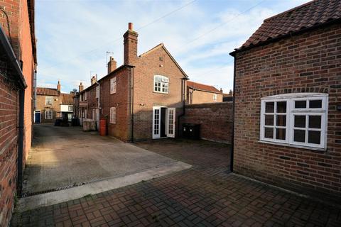 2 bedroom cottage for sale, High Street, Cawood, Selby