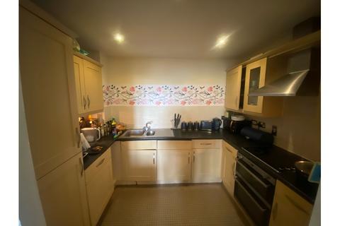 2 bedroom apartment to rent, SOLOMONS COURT, 451 HIGH ROAD , FINCHLEY