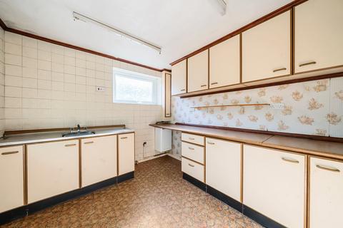 2 bedroom bungalow for sale, Crescent Road, Locks Heath, Southampton, Hampshire, SO31