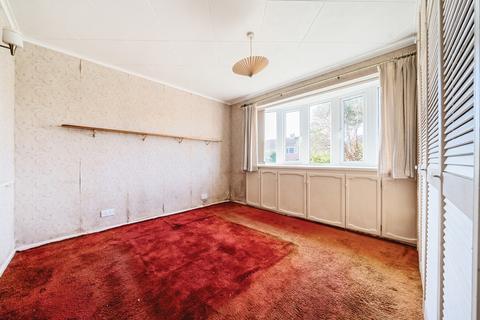 2 bedroom bungalow for sale, Crescent Road, Locks Heath, Southampton, Hampshire, SO31