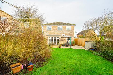 5 bedroom detached house for sale, Melfort Drive, Leighton Buzzard