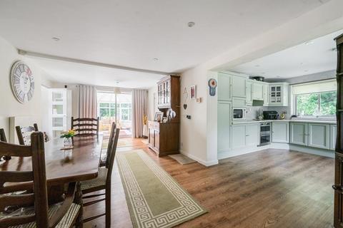 4 bedroom detached house for sale, Thame,  Oxfordshire,  HP18