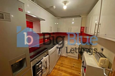 4 bedroom terraced house to rent, St John's Avenue,, Leeds LS6