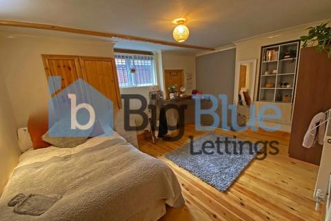 4 bedroom terraced house to rent, St John's Avenue,, Leeds LS6