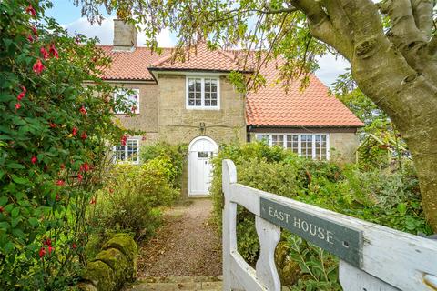 4 bedroom semi-detached house for sale, East House, Shoreston, Northumberland, NE68