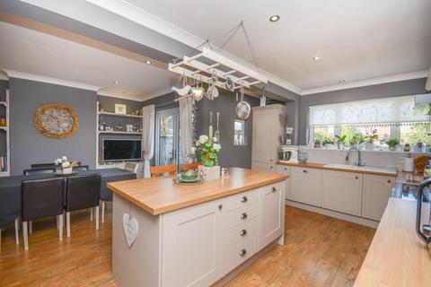 4 bedroom semi-detached house for sale, Fouracre Crescent, Downend, Bristol, BS16 6PT