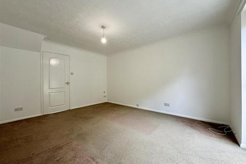 2 bedroom terraced house to rent, Galley Hill View, Bexhill-On-Sea TN40