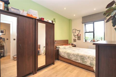 1 bedroom flat for sale, Albert Drive, Surrey GU21