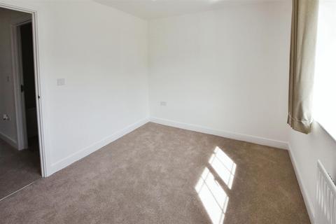 2 bedroom semi-detached house to rent, Sovereign Way, Stamford