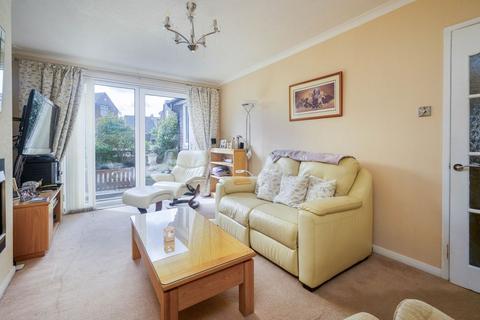 25 Dean Park Drive, Drighlington, Bradford, BD11 1AL