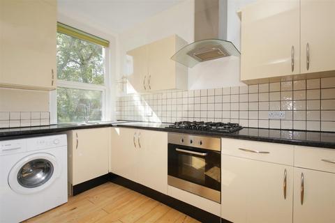 2 bedroom flat to rent, Victoria Road, Stroud Green