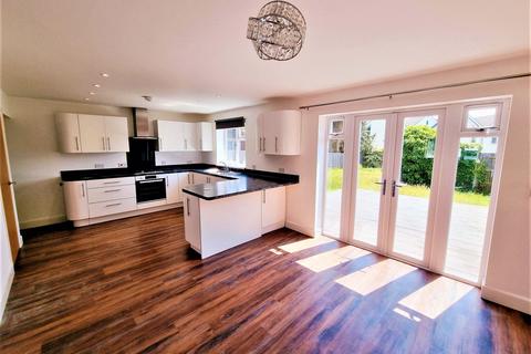 4 bedroom detached house for sale, Deanes Park Road, Fareham PO16