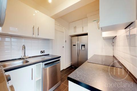 1 bedroom flat to rent, Heathway Court, London NW3