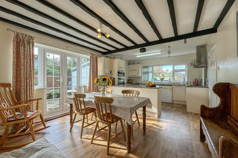 10 Croft Road, Clehonger, Hereford, HR2 9ST