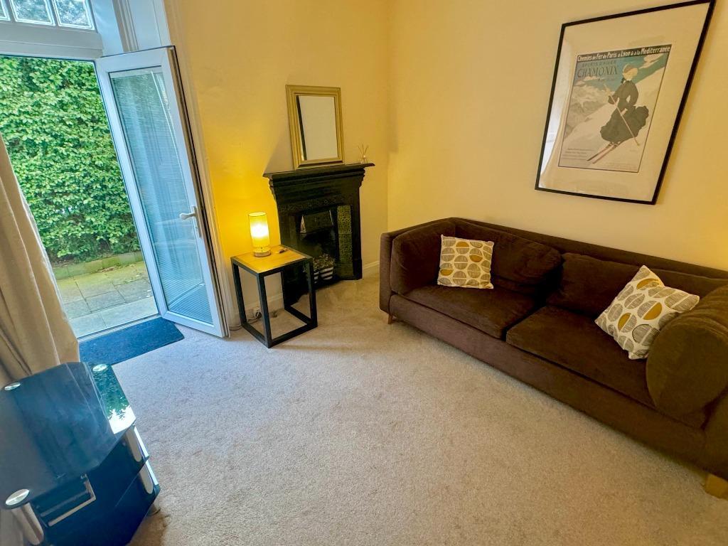 Robertson Avenue, Edinburgh EH11 2 bed flat to rent £1,450 pcm (£335 pw)