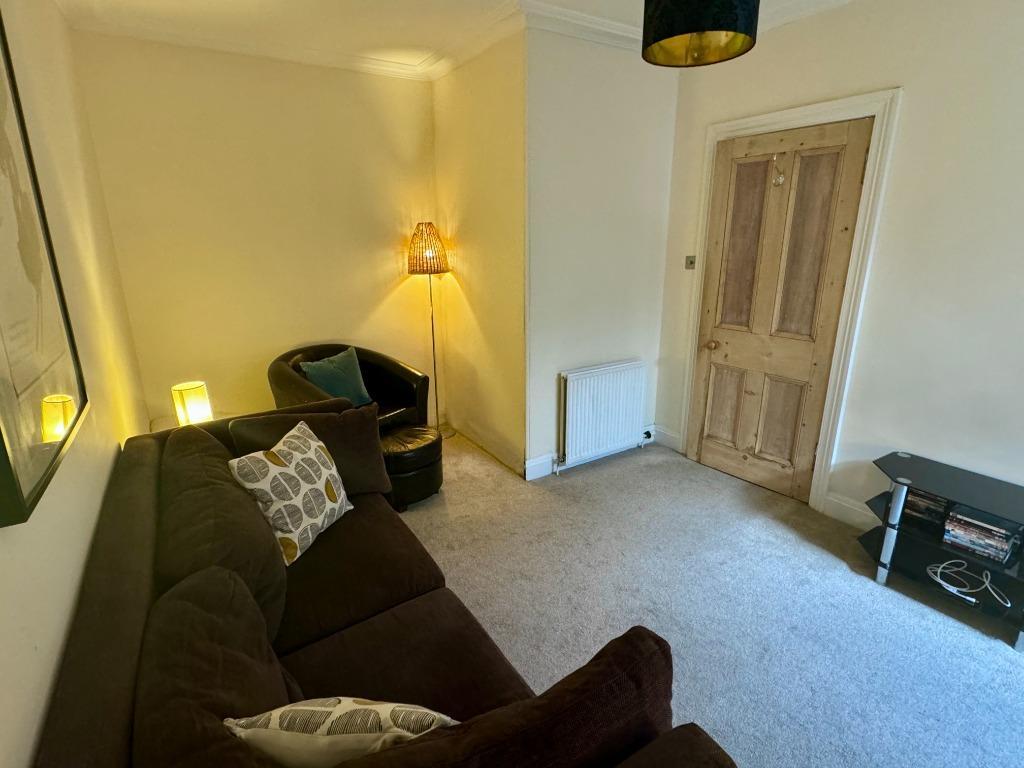 Robertson Avenue, Edinburgh EH11 2 bed flat to rent £1,450 pcm (£335 pw)