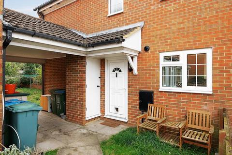 2 bedroom terraced house to rent, Stratford Drive,  Aylesbury,  HP21