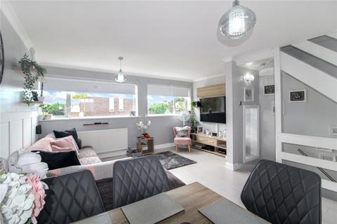 4 bedroom terraced house for sale, Carlton Drive, Benfleet, Essex, SS7