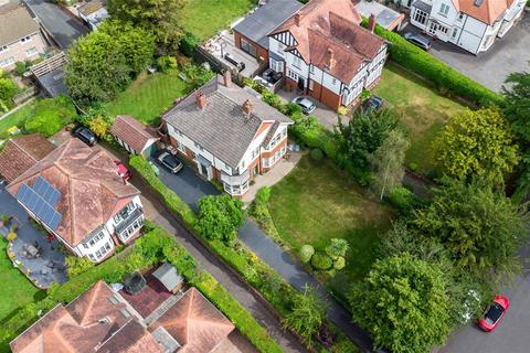 7 Cefn Coed Road, Cardiff, CF23 6AN