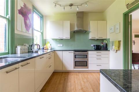 7 Cefn Coed Road, Cardiff, CF23 6AN
