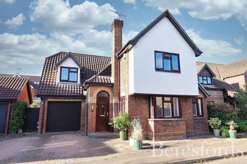 4 bedroom detached house for sale, Dolby Rise, Chelmsford, CM2