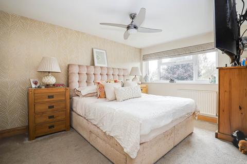 54 Kingsway, Caversham, Reading, RG4 6RH