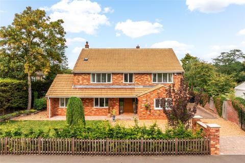 5 bedroom detached house for sale, Church Road, Willington, Bedfordshire, MK44