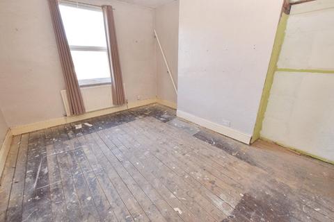 2 bedroom terraced house for sale, Pasture Mount, Leeds, West Yorkshire