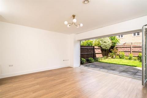 4 bedroom terraced house to rent, Boxgrove Gardens, Guildford GU1