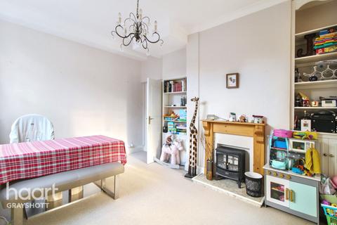 4a, Brambledown Tower Road, Hindhead, GU26 6SP
