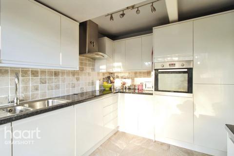 2 bedroom maisonette for sale, Tower Road, Hindhead