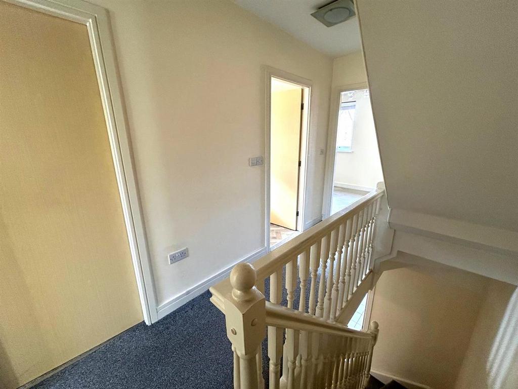 Hallway 2.jpg