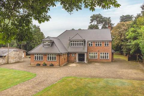 5 bedroom detached house for sale, Bangors Road South, Iver SL0