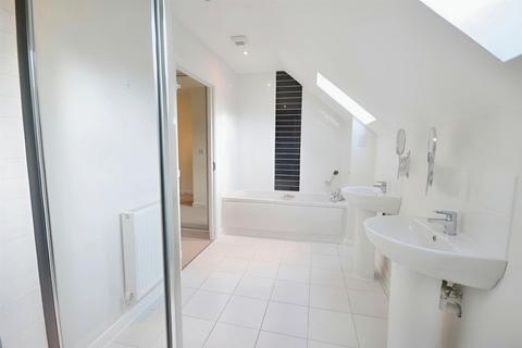 46 Schoolgate Drive, Morden, SM4 5BF