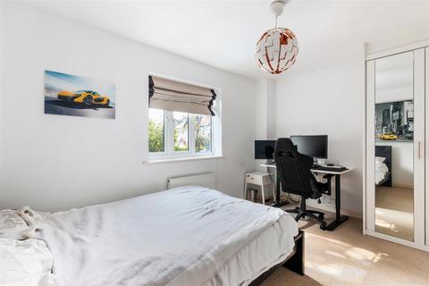 46 Schoolgate Drive, Morden, SM4 5BF